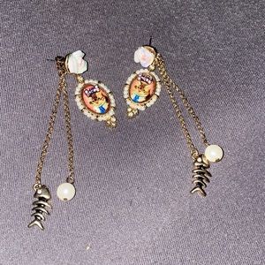 Betsey Johnson Cat Cameo Earrings